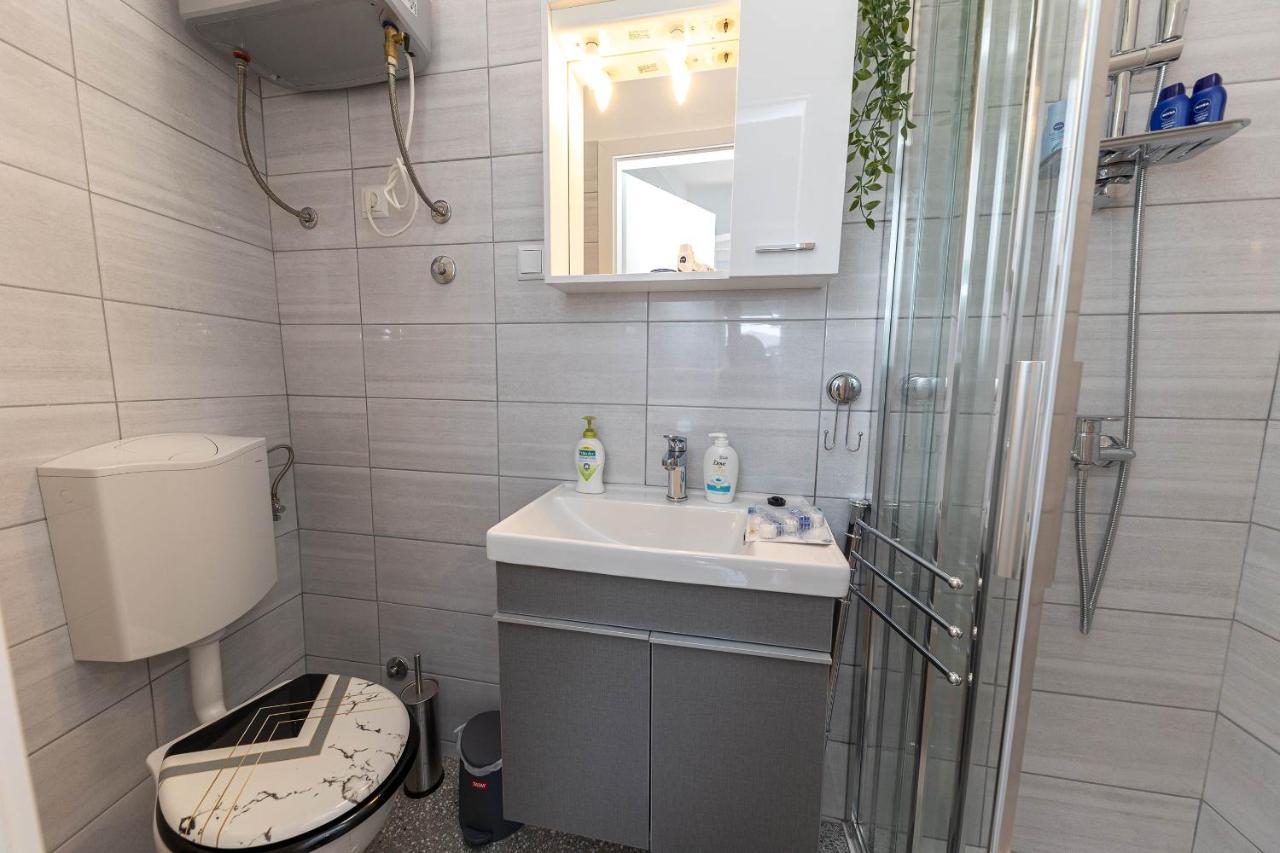 Apartmani Kaiserin ツリクヴェニツァ エクステリア 写真
